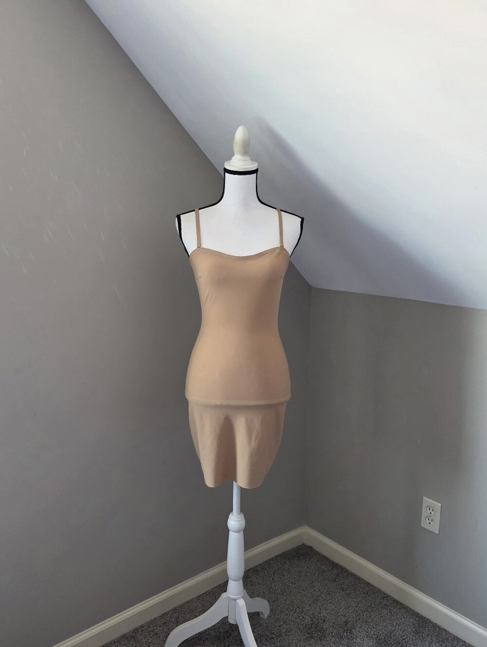 Assets By Spanx Full Slip Shapewear